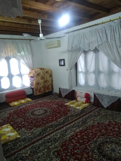 بوم گردی سرای رستم یک