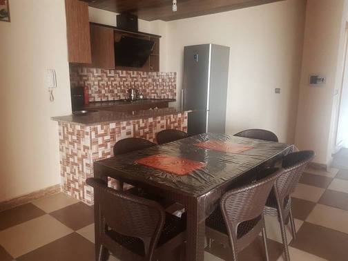 سه خوابه استخردار دربست