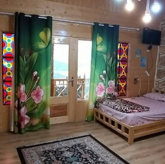 کلبه چوبی دنیز