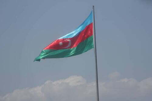 قله 4466 متری بازاردوزی، بام کشور آذربایجان