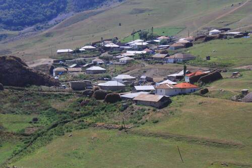 قله 4466 متری بازاردوزی، بام کشور آذربایجان