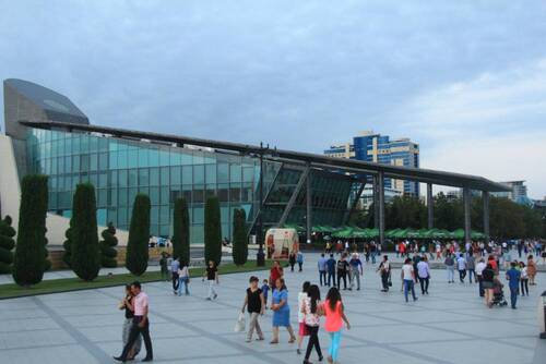 قله 4466 متری بازاردوزی، بام کشور آذربایجان