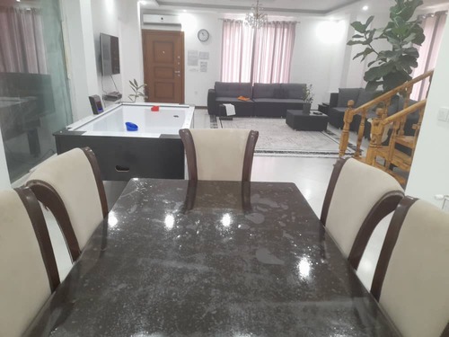 ویلا خانوادگی متل قو