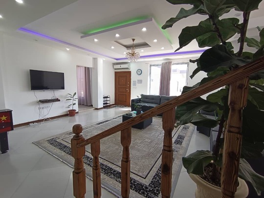 ویلا خانوادگی متل قو