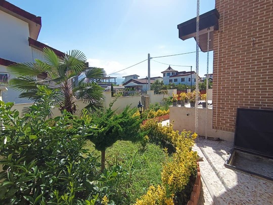 ویلا خانوادگی متل قو