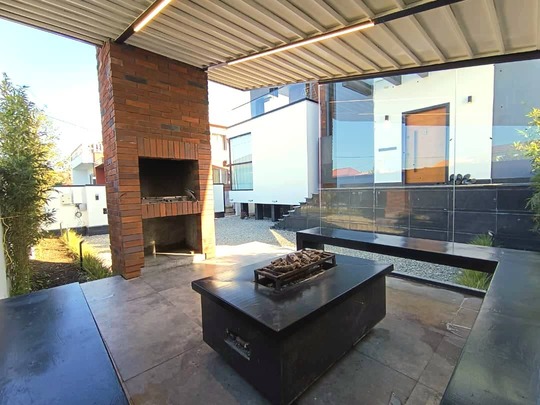 ویلا 4 خواب مدرن