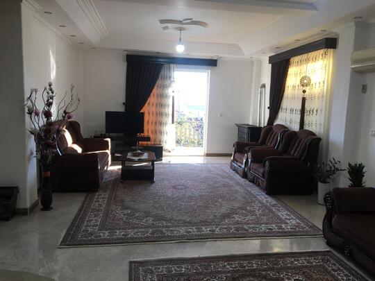 واحد شمال با ویو جنگل و دریا