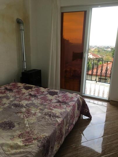 واحد شمال با ویو جنگل و دریا