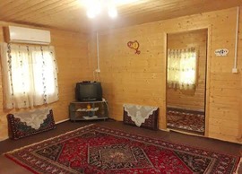 بومگردی کلبه جنگلی باغ سعدی اتاق سه